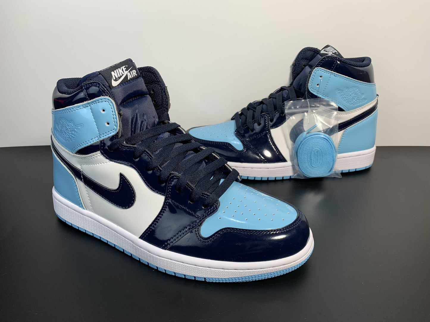 Air Jordan 1 High OG University Blue- CD0461 401