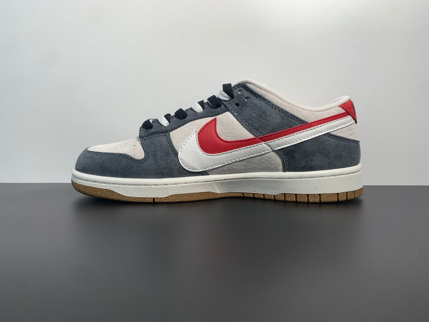 Nike Dunk Low SE 85 Swoosh DO9457-100