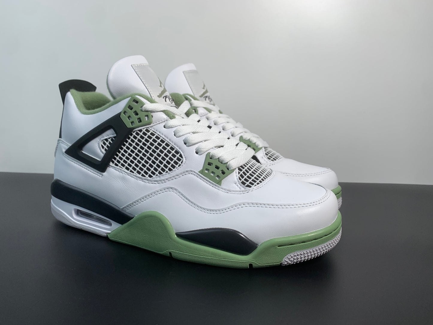 Air Jordan 4 “Oil Green” AQ9129-103