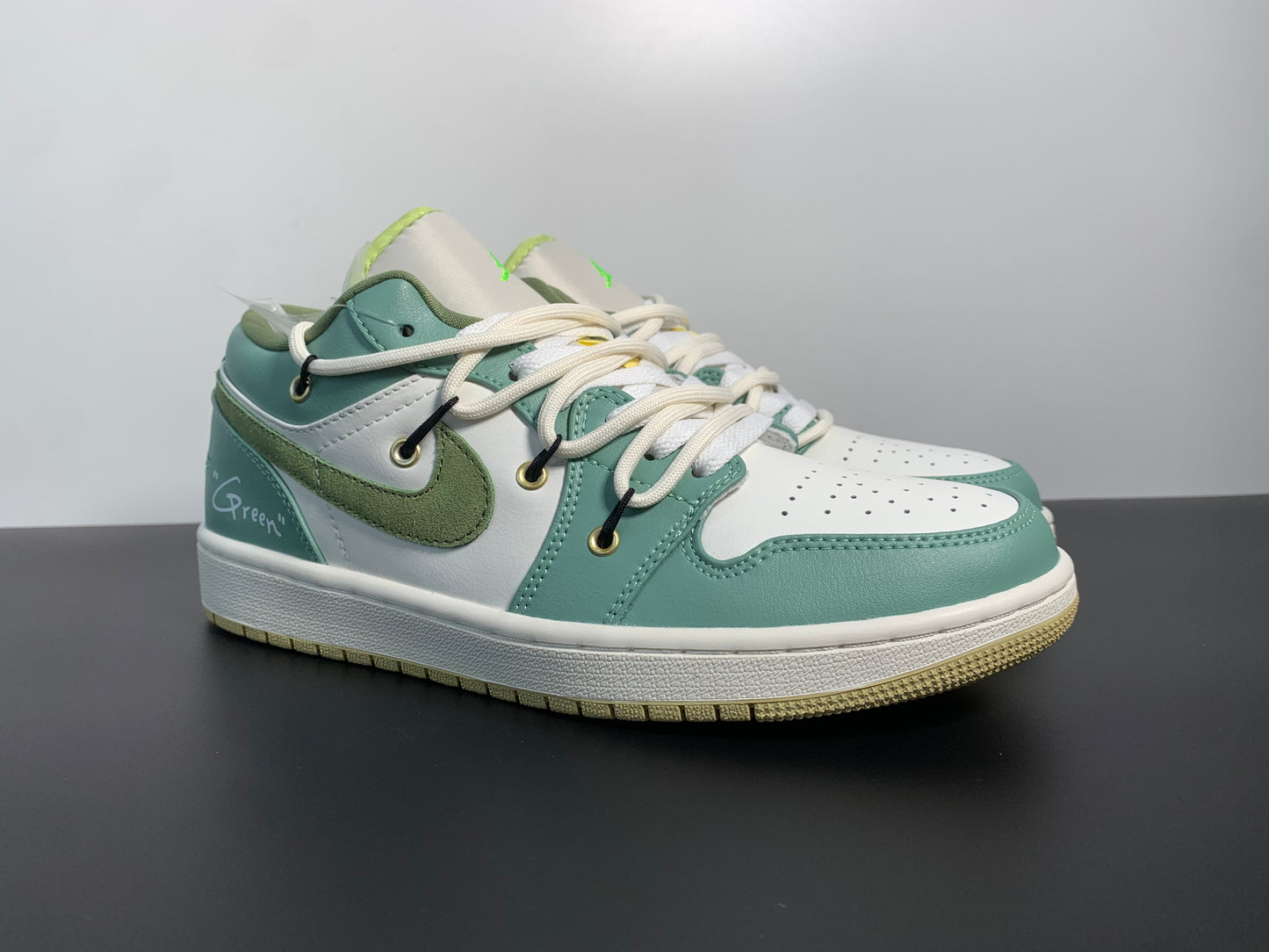 Air Jordan 1 Low Sail White Oil Green FD9906-131