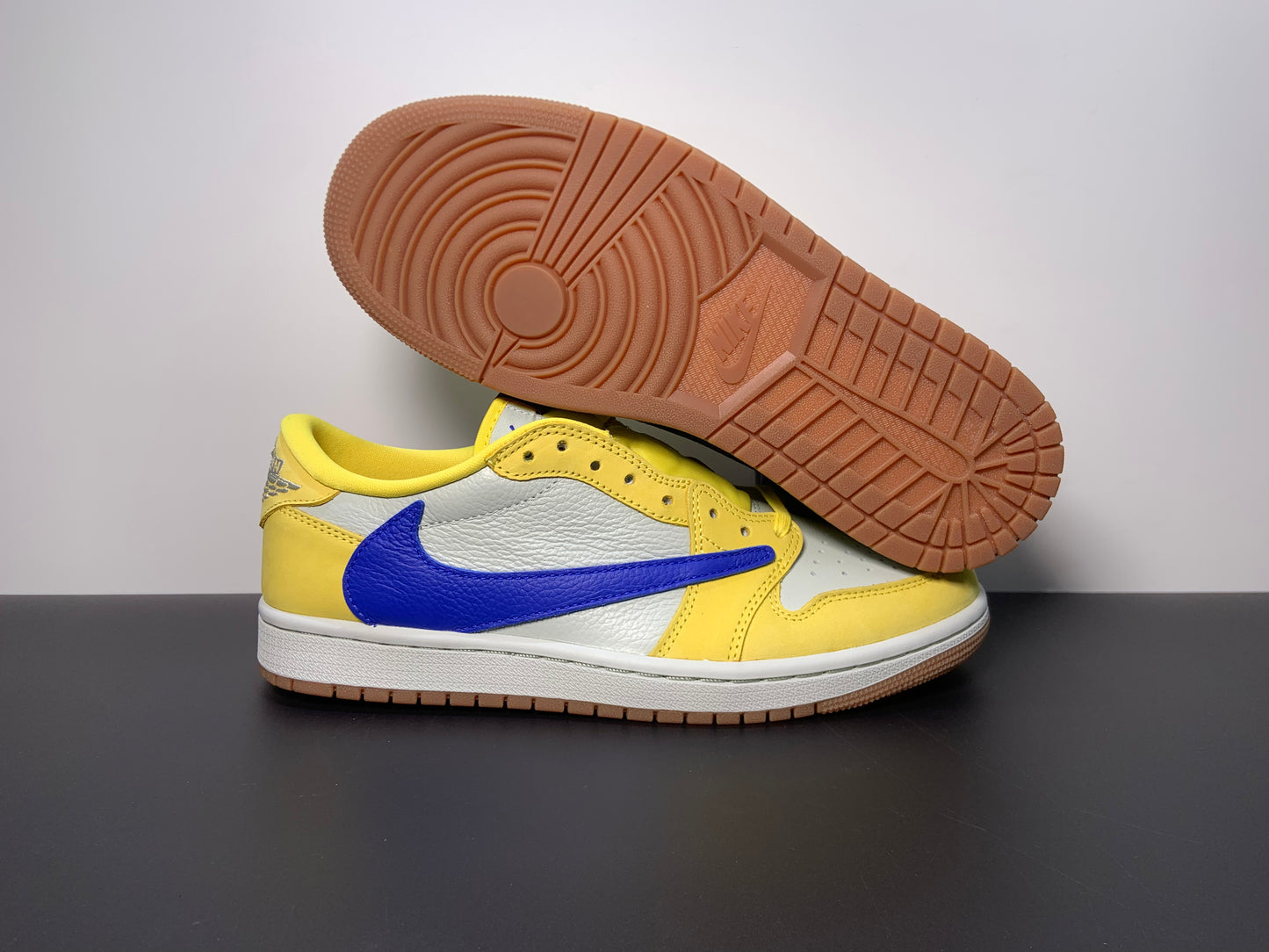 Travis Scott x Air Jordan 1 Low OG Canary DZ4137-700