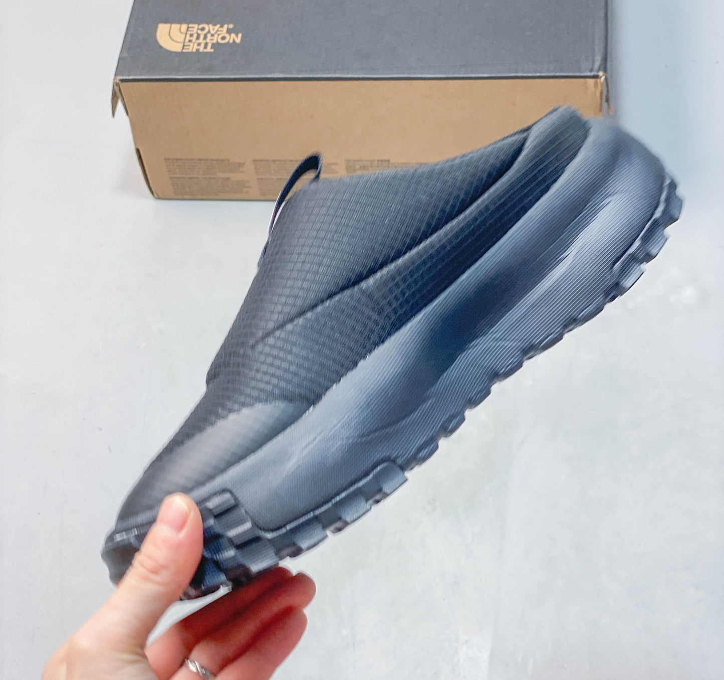 THE M THERMOBALL TRACTION MULE V  Pure Black NFOABA9BKY4-055