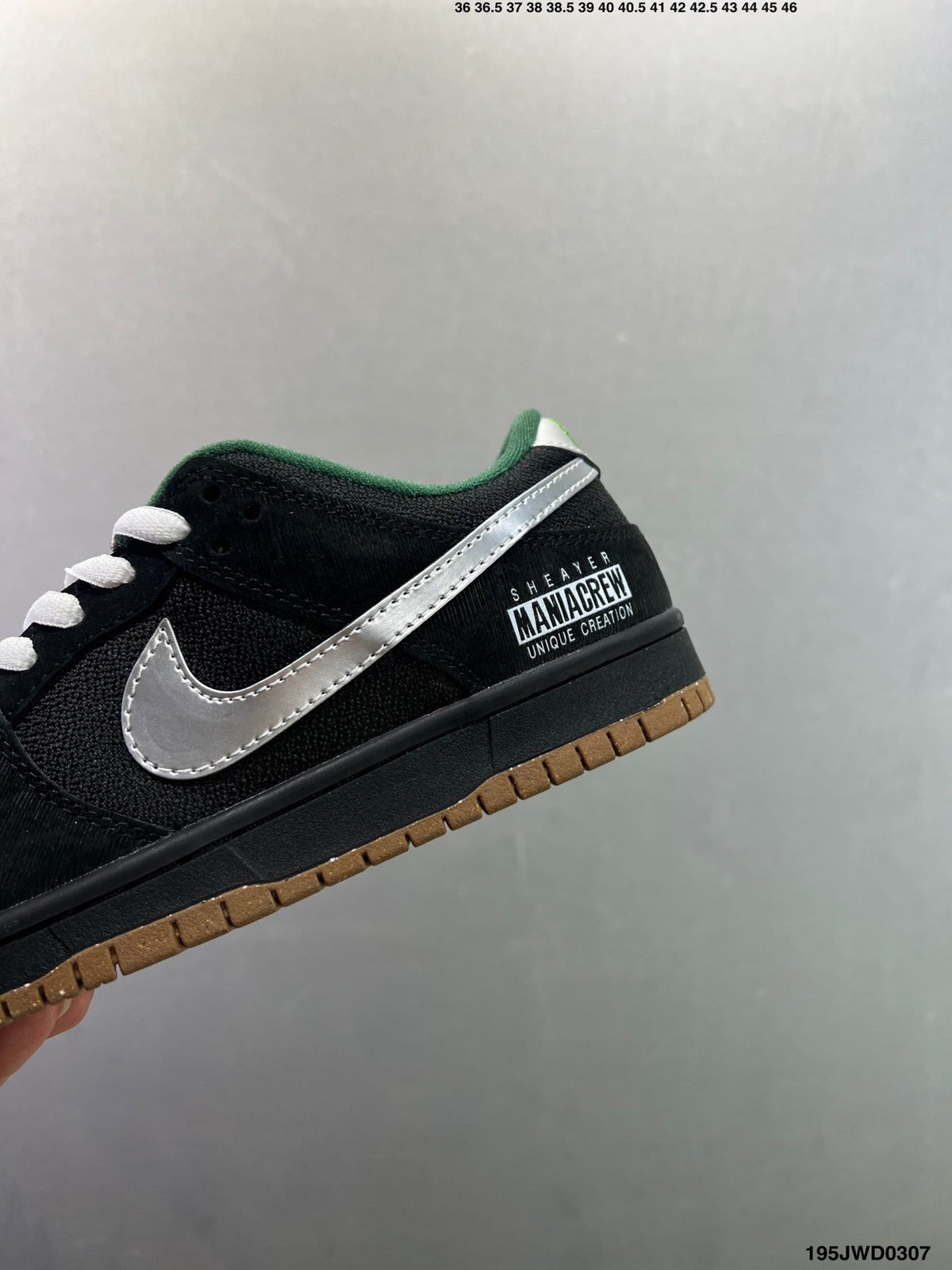 Nike SB Dunk Low Metallic Silver Swoosh  FQ7585 200