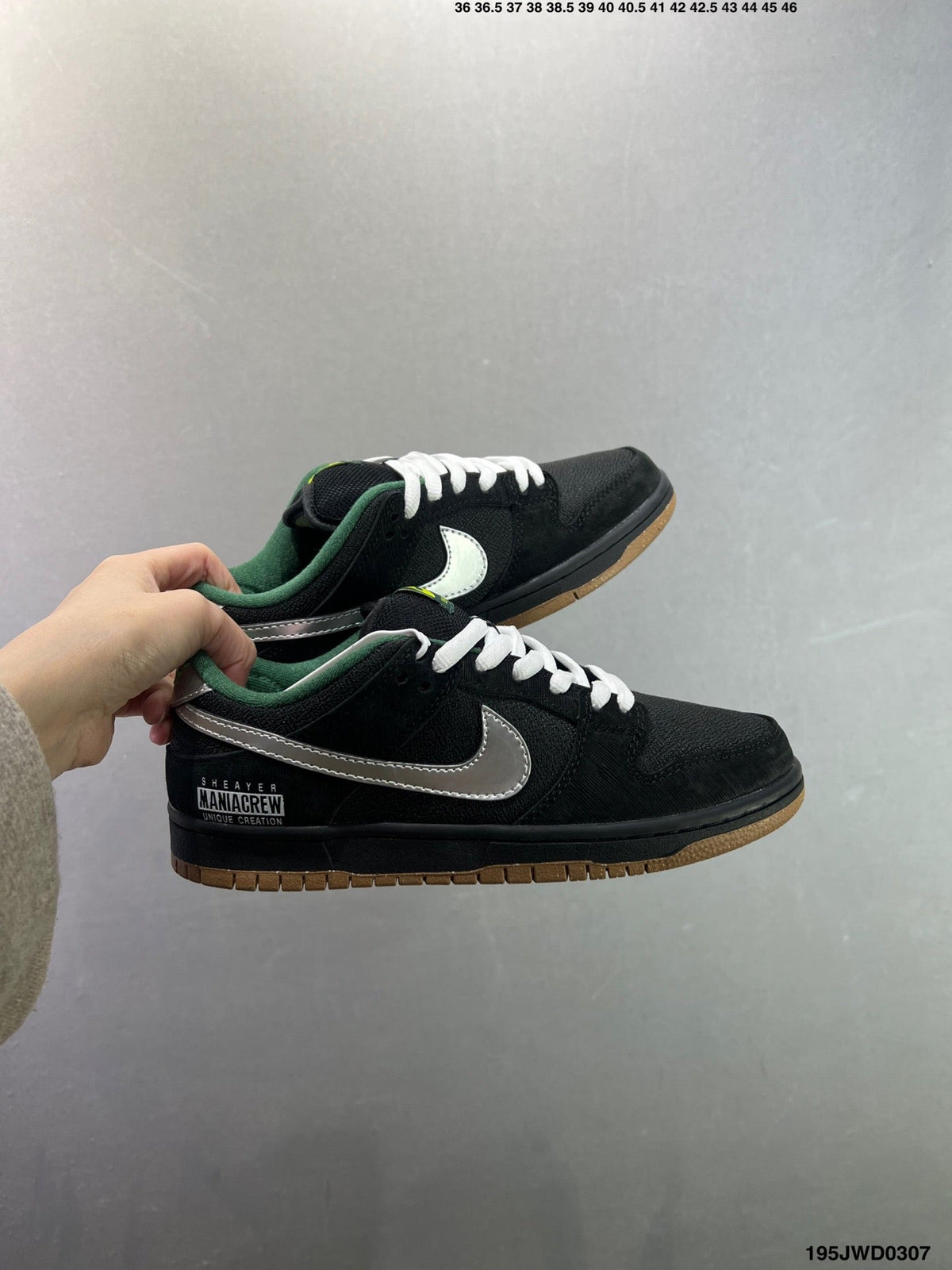Nike SB Dunk Low Metallic Silver Swoosh  FQ7585 200