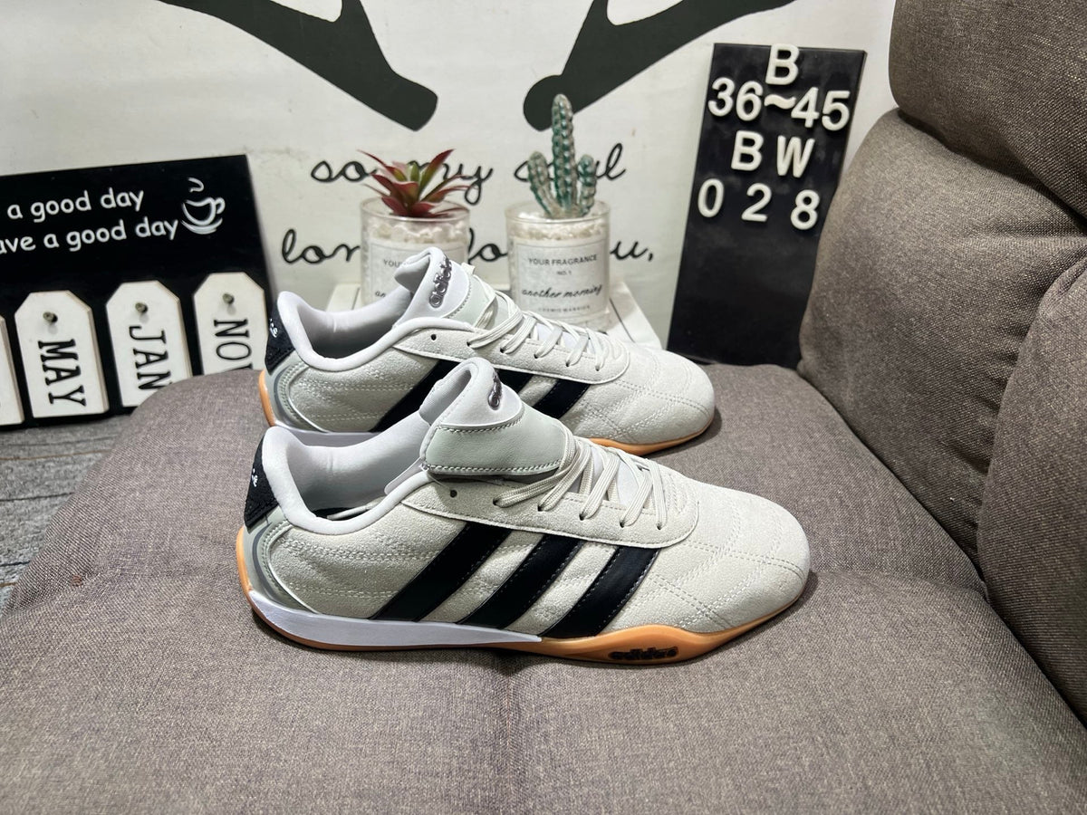 Adidas Adiracer Low White  BW028