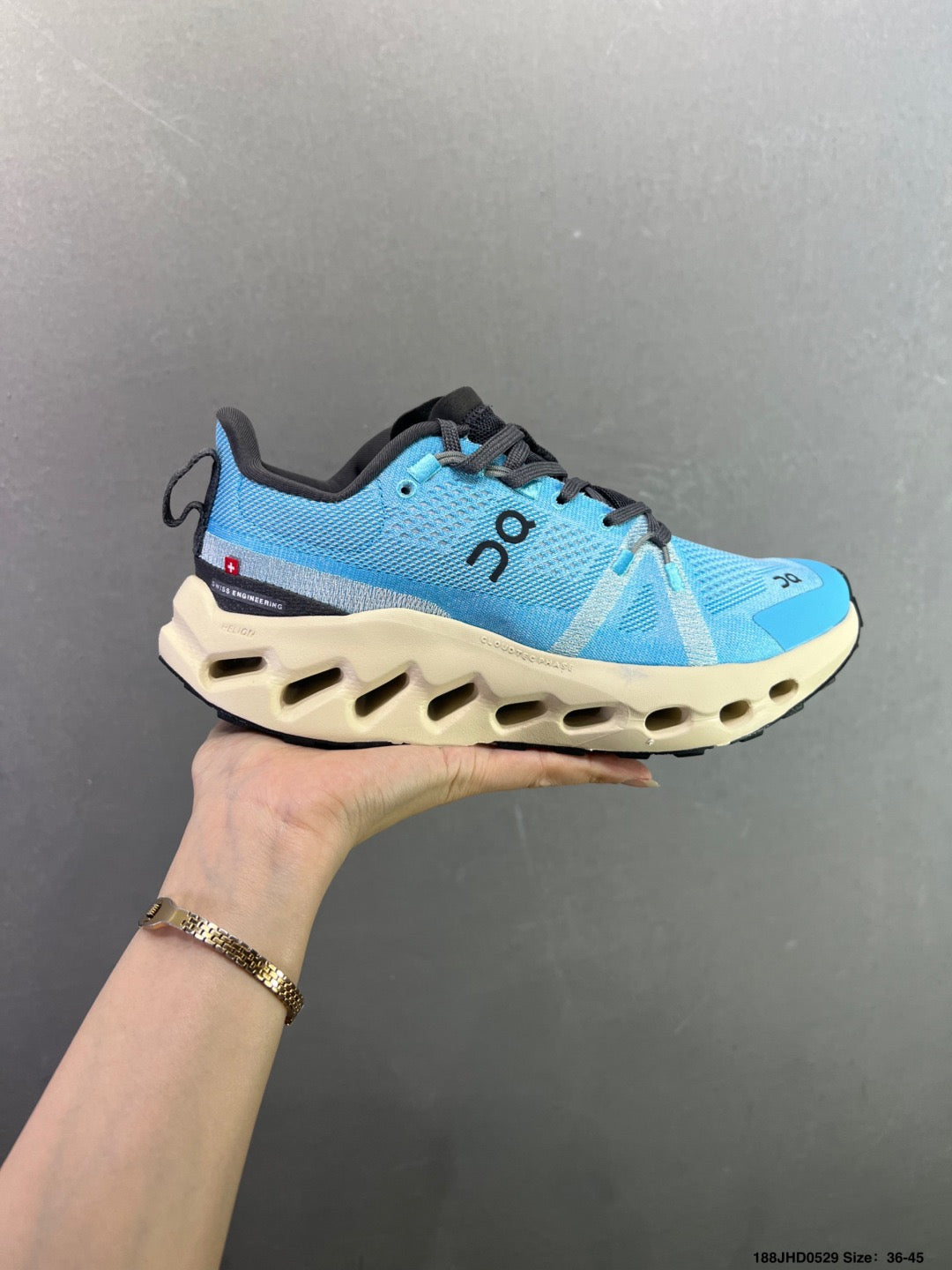 On Cloudsurfer Trail  Horizon / Cream  3MF30120114