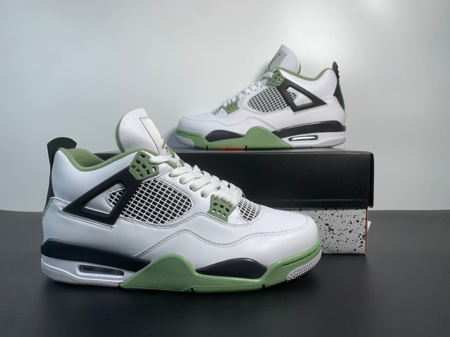 Air Jordan 4 “Oil Green” AQ9129-103