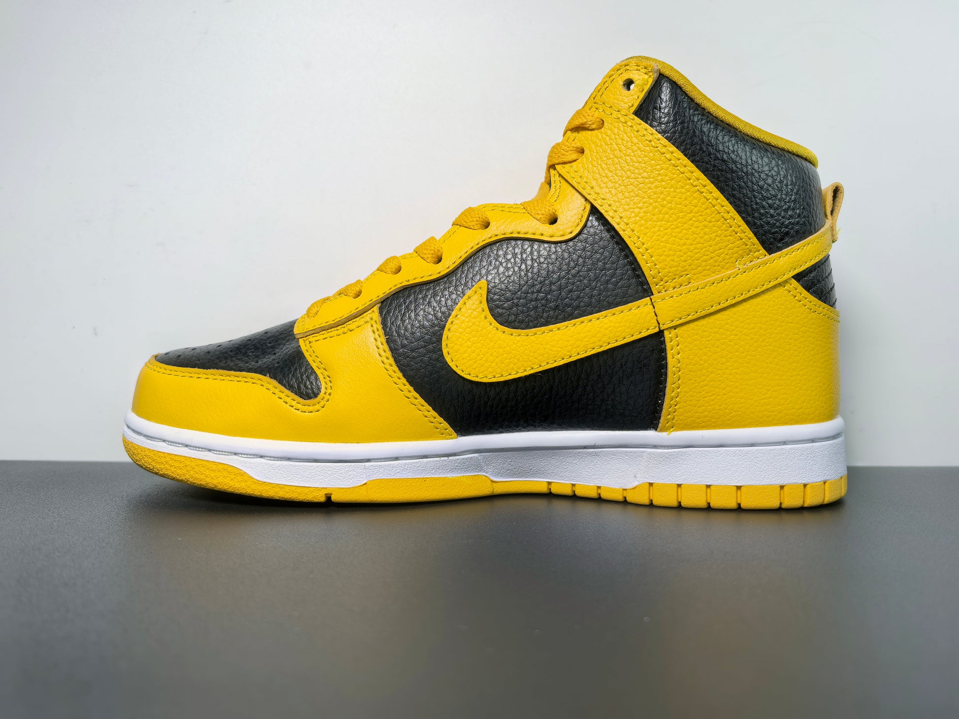 Nike Dunk High “Wu-Tang Clan”