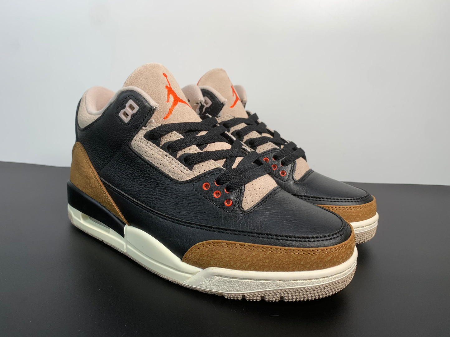 Air Jordan 3 “Desert Cemenet” CT8532-008