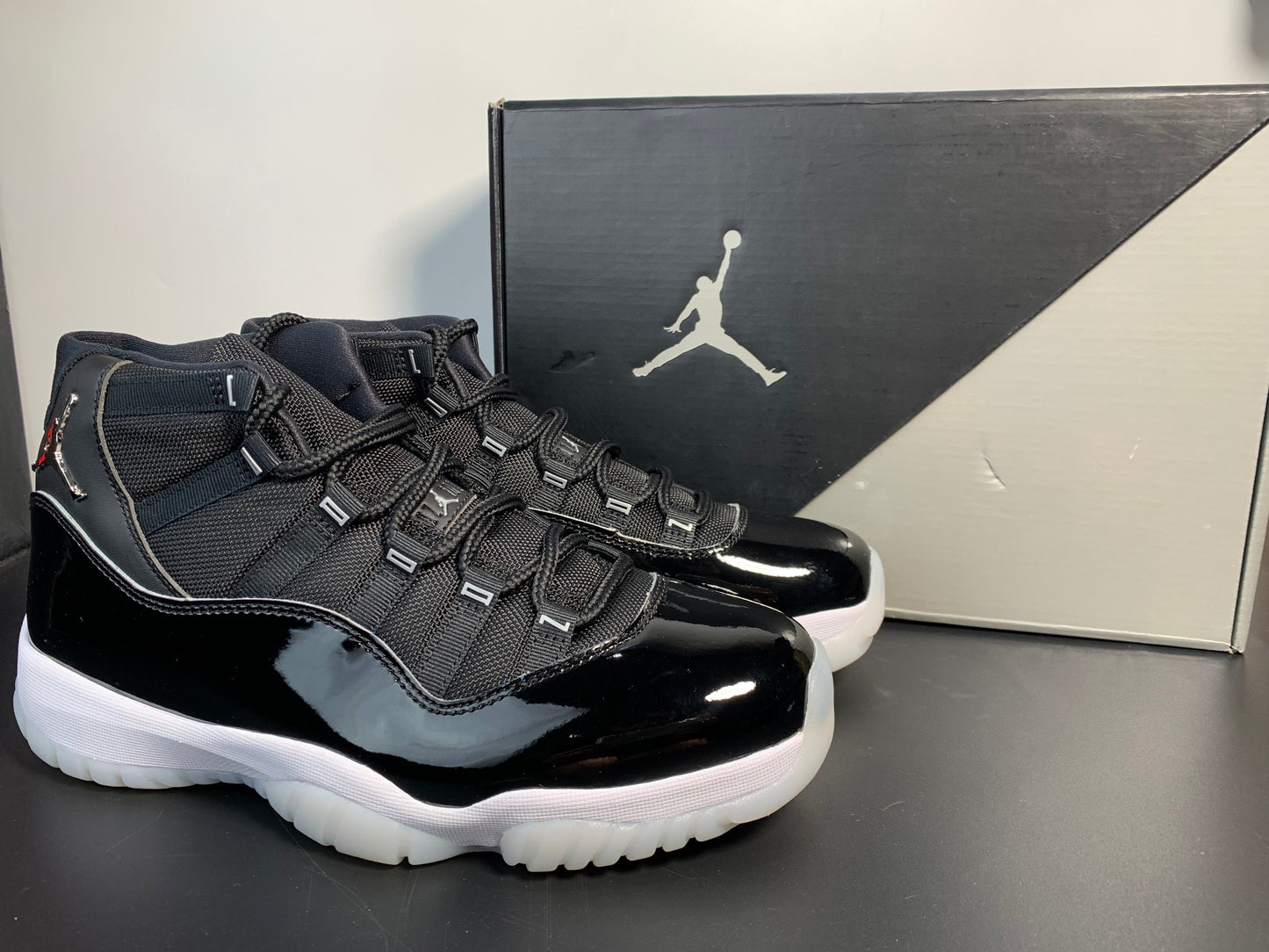 Air Jordan 11  Silver Eyelets CT8012-011