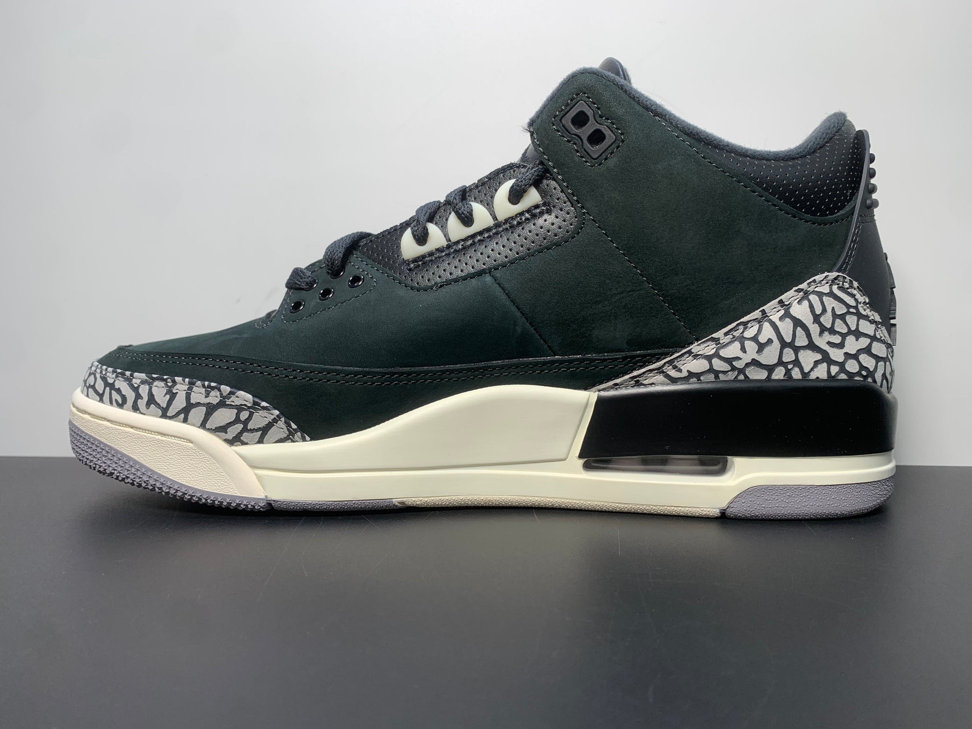 Air Jordan 3 WMNS Off Noir CK9246-001