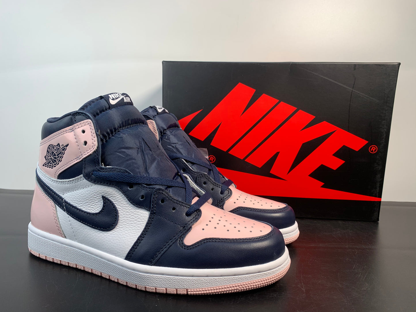 Air Jordan 1 High OG Atmosphere DD9335-641