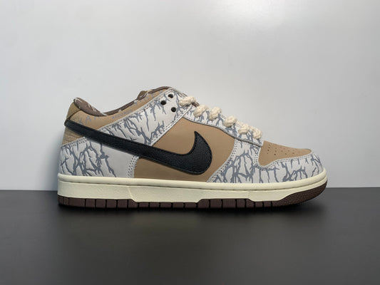 Nike SB Dunk Low ✖️Travis Scott  Grey White Cashew Fruit CT5053-010