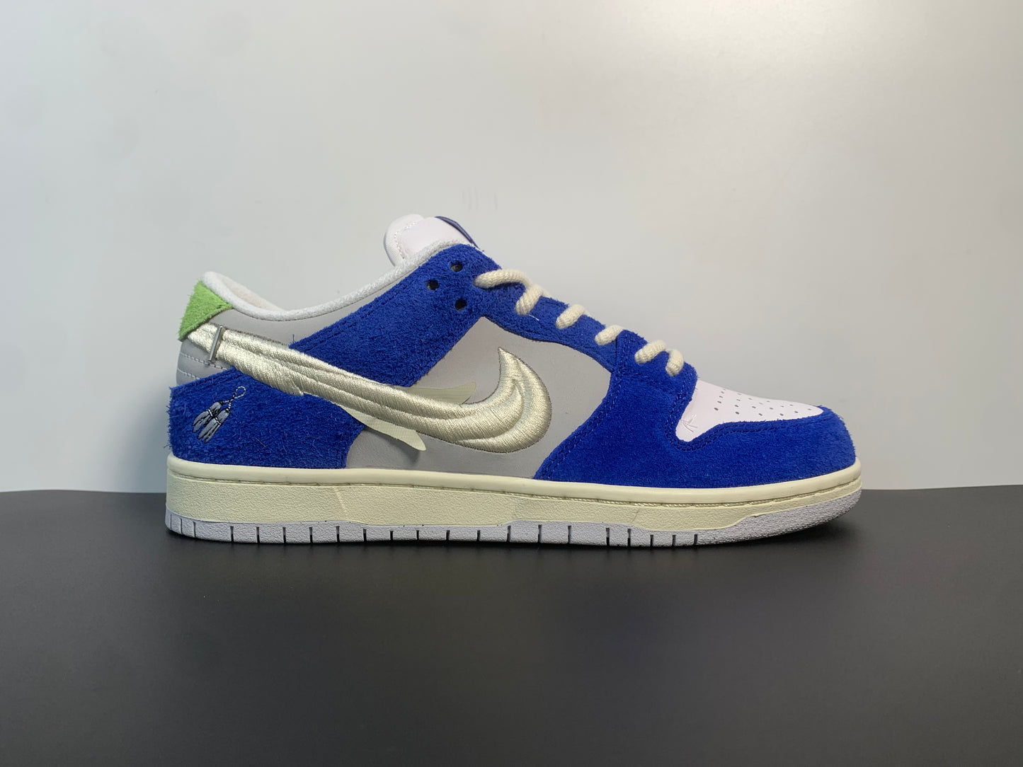 Fly Streetwear x Nike SB Dunk Pro Low Gardenia  DQ5130-400