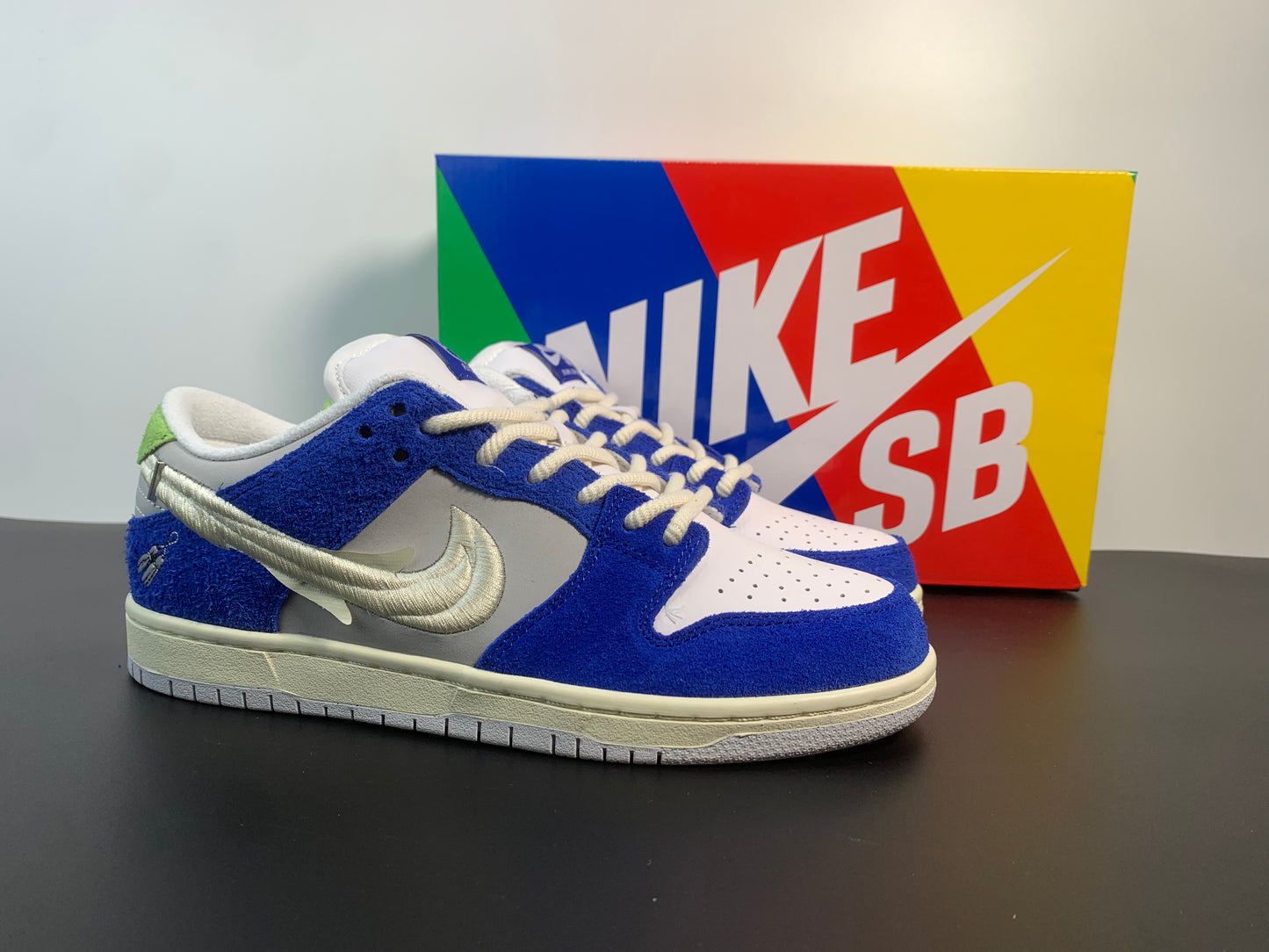 Fly Streetwear x Nike SB Dunk Pro Low Gardenia  DQ5130-400