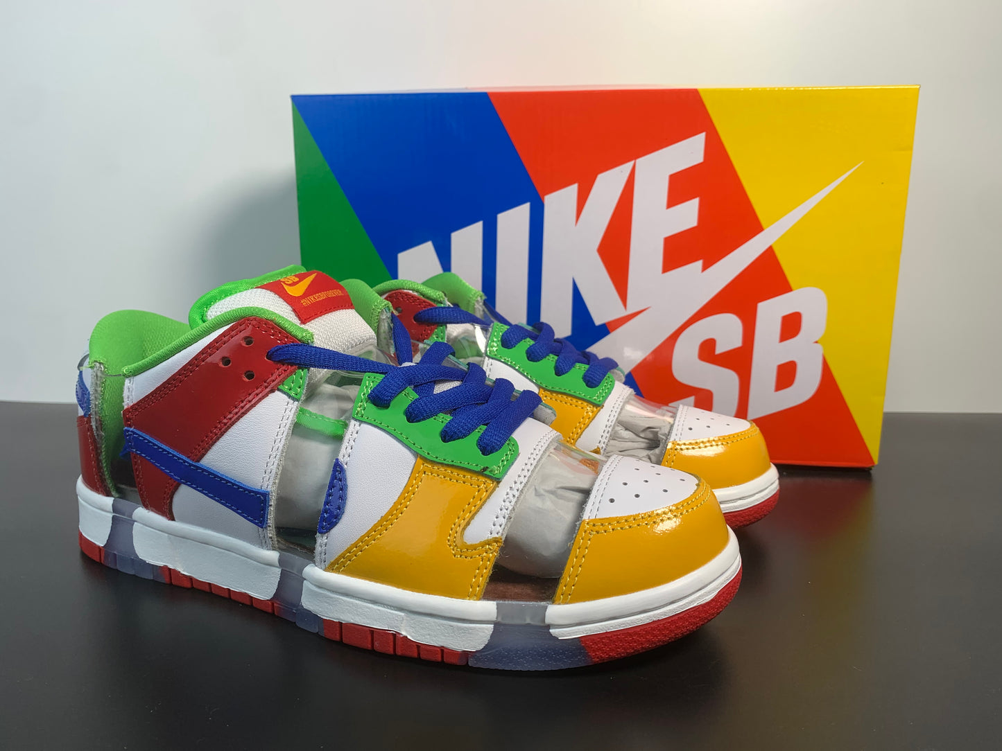 NIKE DUNK SB LOW X SANDY BODECKER 11 AIR FORCE MAX 1  FD8777-100