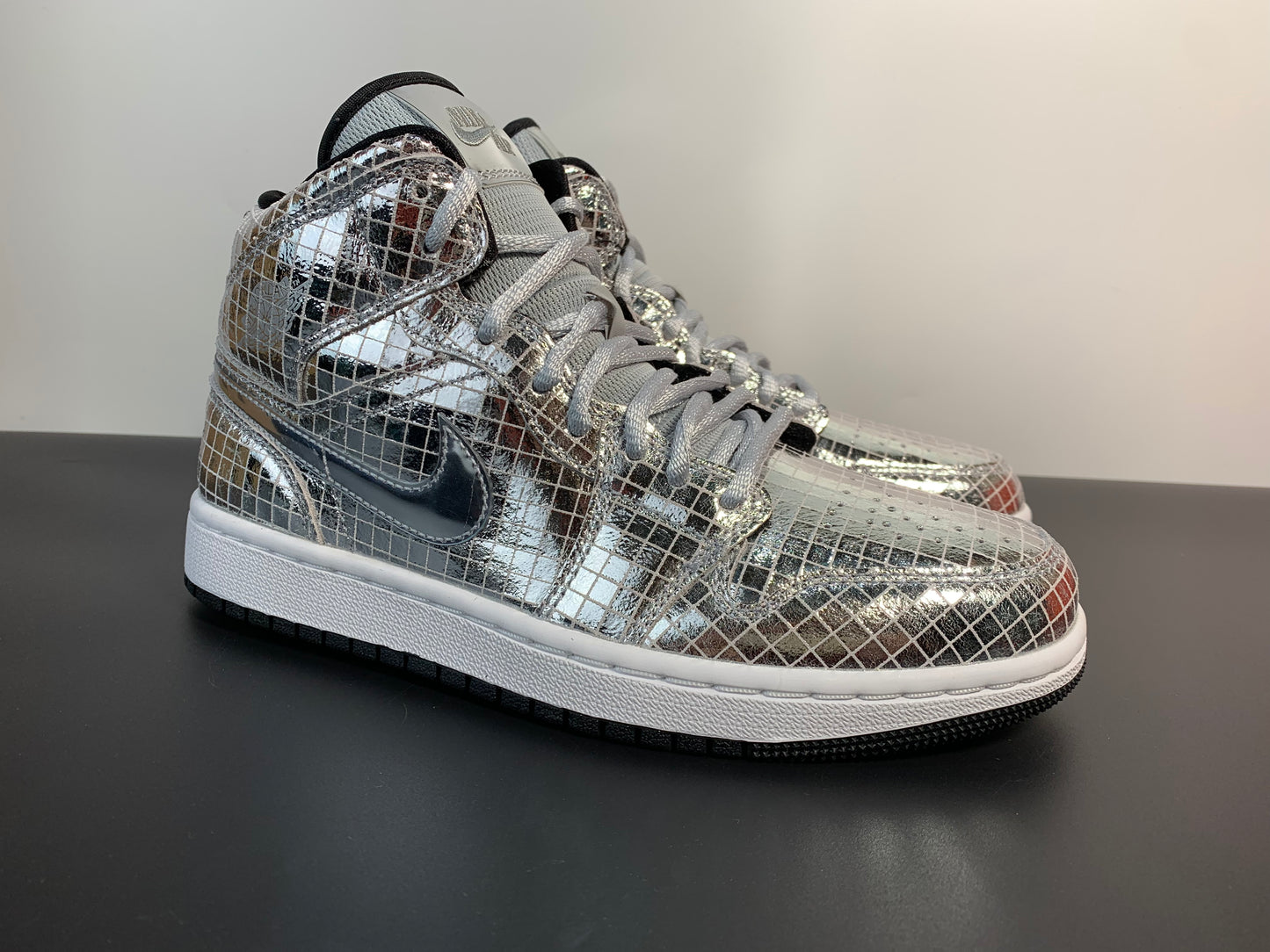 Air Jordan 1 Mid SE Disco Metallic Silver CU9304-001