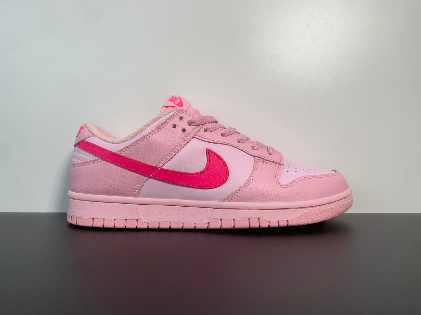 Nike Dunk Low Triple Pink  DH9765-600