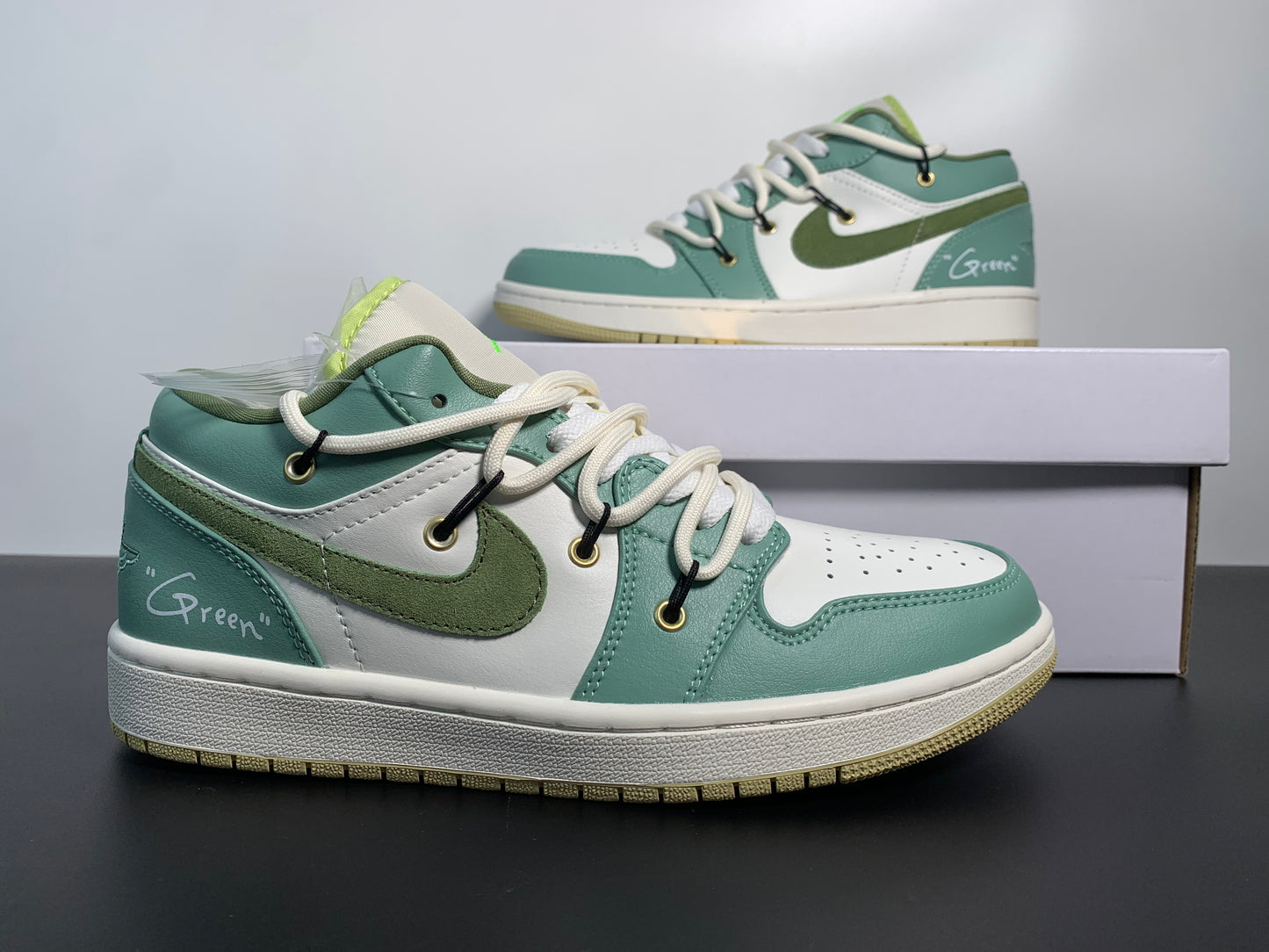 Air Jordan 1 Low Sail White Oil Green FD9906-131