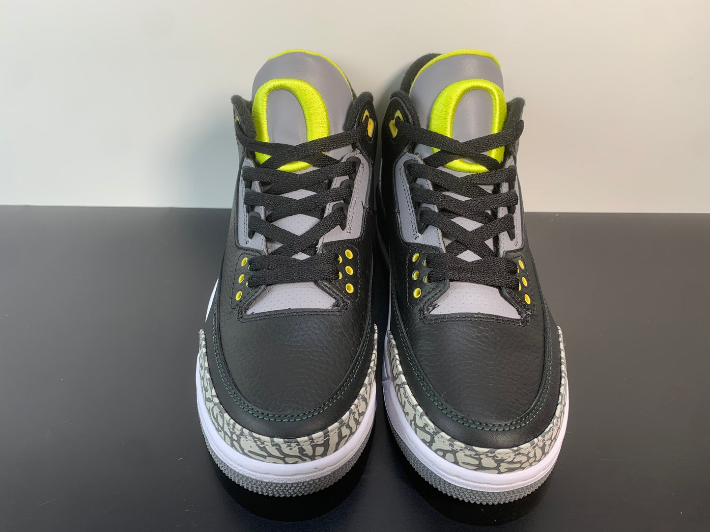 Air Jordan 3 Retro Oregon Ducks Pit Crew Black 282240-594