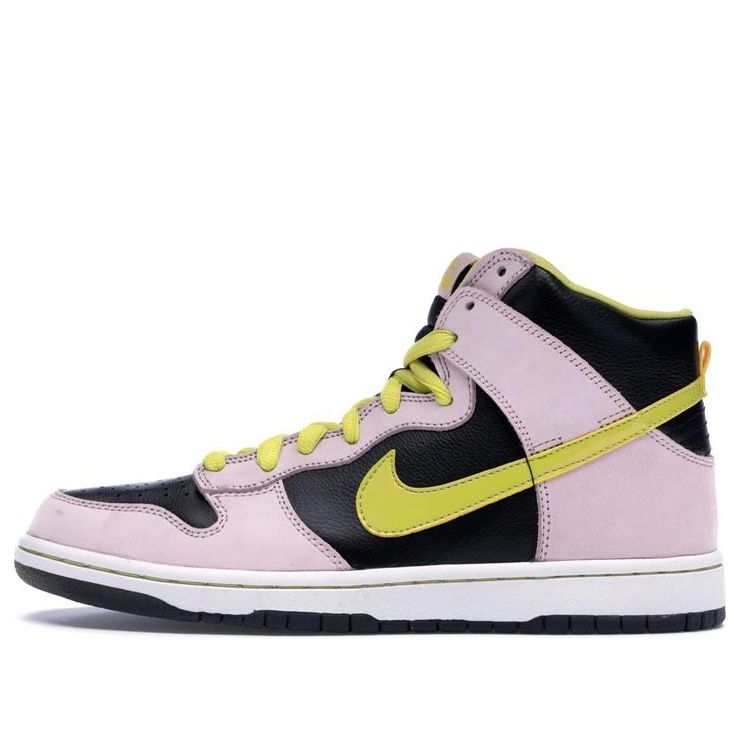 Nike SB Skateboard Dunk High Miss Piggy 313171-031 sneakmarks