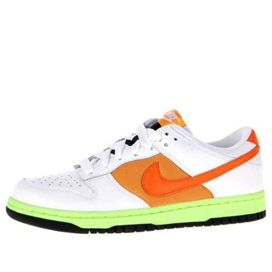 Nike Womens WMNS Dunk Low 'White Orange Blaze' White/Orange Blaze/Shock Orange 317813-181 sneakmarks