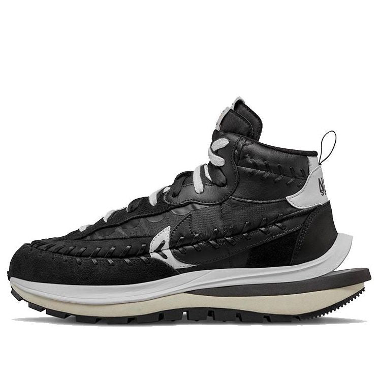 Nike Vaporwaffle Sacai x Jean Paul Gaultier Black White DH9186-001 sneakmarks